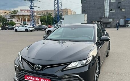 Toyota Camry, 2023 год, 4 450 000 рублей, 1 фотография