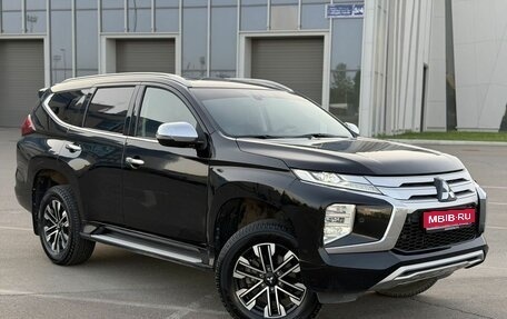 Mitsubishi Pajero Sport III рестайлинг, 2022 год, 4 200 000 рублей, 1 фотография