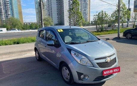 Chevrolet Spark III, 2011 год, 570 000 рублей, 3 фотография