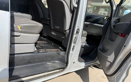 Hyundai Grand Starex Grand Starex I рестайлинг 2, 2008 год, 825 000 рублей, 14 фотография