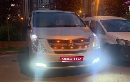 Hyundai Grand Starex Grand Starex I рестайлинг 2, 2008 год, 825 000 рублей, 3 фотография