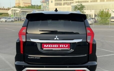 Mitsubishi Pajero Sport III рестайлинг, 2022 год, 4 200 000 рублей, 5 фотография