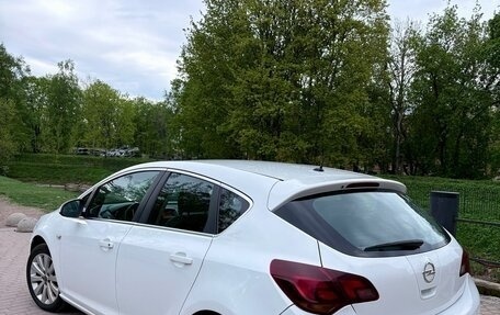Opel Astra J, 2012 год, 650 000 рублей, 2 фотография