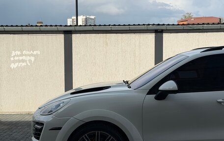 Porsche Cayenne III, 2011 год, 1 850 000 рублей, 2 фотография