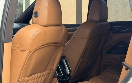 Porsche Cayenne III, 2011 год, 1 850 000 рублей, 13 фотография