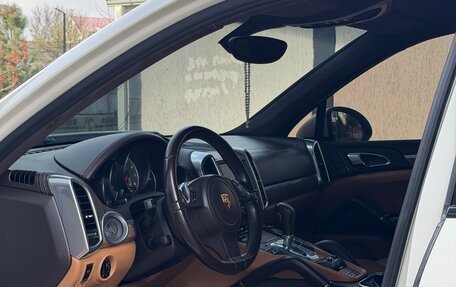 Porsche Cayenne III, 2011 год, 1 850 000 рублей, 10 фотография