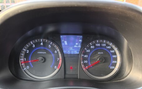 Hyundai Solaris II рестайлинг, 2014 год, 805 000 рублей, 7 фотография