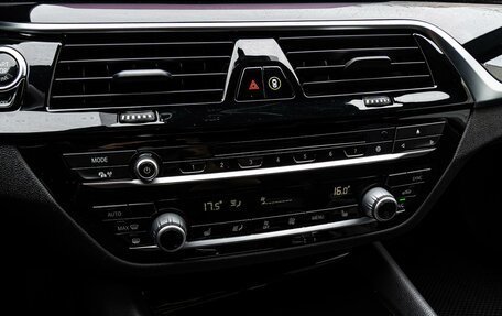 BMW 5 серия, 2019 год, 3 130 000 рублей, 13 фотография