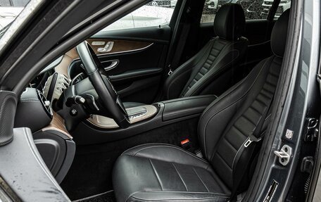 Mercedes-Benz E-Класс, 2021 год, 5 290 000 рублей, 10 фотография