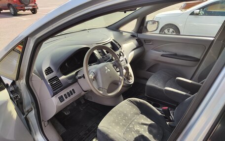Mitsubishi Grandis, 2004 год, 500 000 рублей, 10 фотография