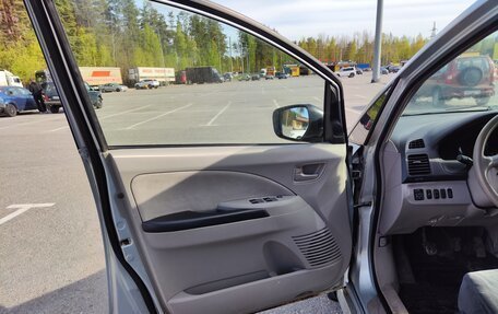 Mitsubishi Grandis, 2004 год, 500 000 рублей, 9 фотография