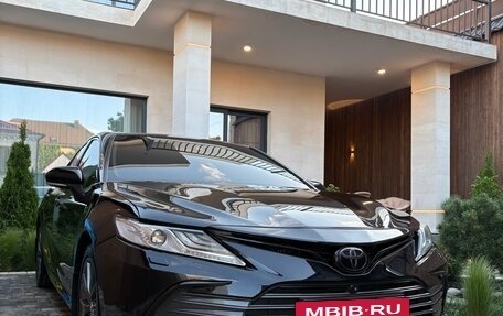 Toyota Camry, 2020 год, 2 650 000 рублей, 7 фотография