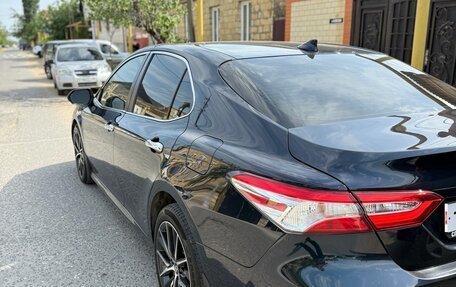 Toyota Camry, 2020 год, 2 200 000 рублей, 10 фотография