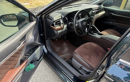 Toyota Camry, 2020 год, 2 200 000 рублей, 13 фотография