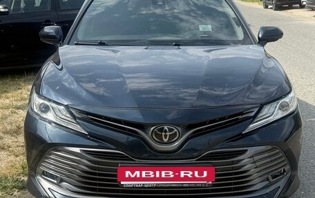 Toyota Camry, 2020 год, 2 200 000 рублей, 15 фотография