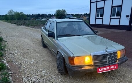 Mercedes-Benz 190 (W201), 1984 год, 145 000 рублей, 5 фотография