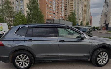 Volkswagen Tiguan II, 2018 год, 1 900 000 рублей, 4 фотография