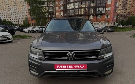 Volkswagen Tiguan II, 2018 год, 1 900 000 рублей, 2 фотография
