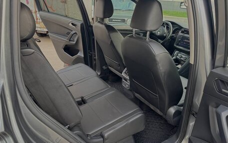 Volkswagen Tiguan II, 2018 год, 1 900 000 рублей, 20 фотография