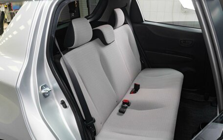Toyota Vitz, 2013 год, 879 000 рублей, 9 фотография