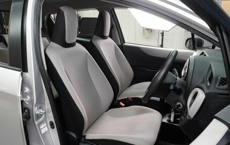 Toyota Vitz, 2013 год, 879 000 рублей, 10 фотография