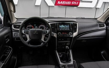 Mitsubishi L200 IV рестайлинг, 2019 год, 1 750 000 рублей, 6 фотография