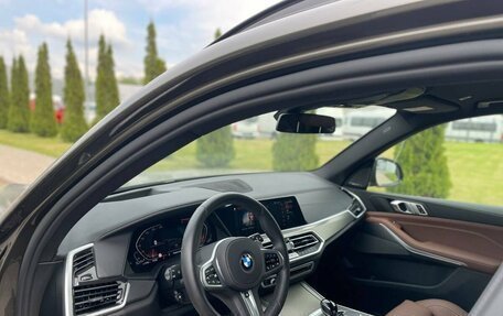 BMW X5, 2021 год, 9 800 000 рублей, 2 фотография