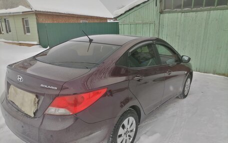 Hyundai Solaris II рестайлинг, 2011 год, 720 000 рублей, 5 фотография