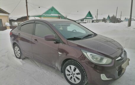 Hyundai Solaris II рестайлинг, 2011 год, 720 000 рублей, 4 фотография