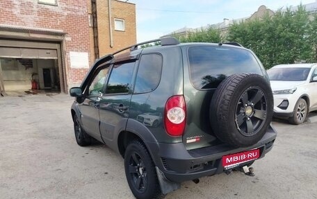 Chevrolet Niva I рестайлинг, 2018 год, 677 000 рублей, 9 фотография