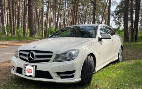 Mercedes-Benz C-Класс, 2011 год, 1 800 000 рублей, 2 фотография