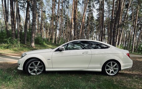 Mercedes-Benz C-Класс, 2011 год, 1 800 000 рублей, 5 фотография