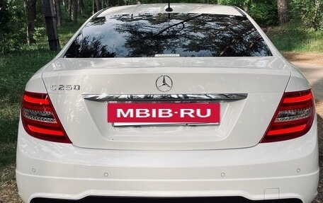Mercedes-Benz C-Класс, 2011 год, 1 800 000 рублей, 4 фотография