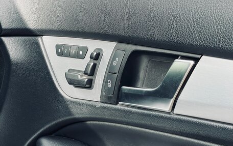 Mercedes-Benz C-Класс, 2011 год, 1 800 000 рублей, 14 фотография