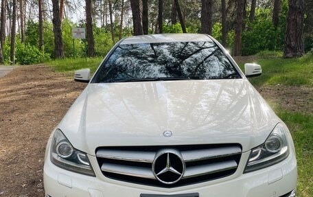 Mercedes-Benz C-Класс, 2011 год, 1 800 000 рублей, 3 фотография