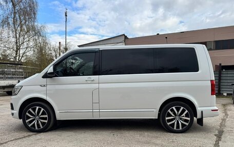 Volkswagen Caravelle T6 рестайлинг, 2018 год, 3 100 000 рублей, 9 фотография