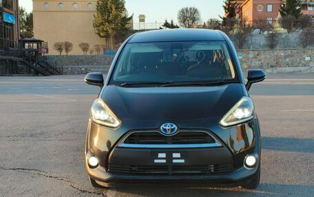 Toyota Sienta II, 2017 год, 1 499 000 рублей, 6 фотография