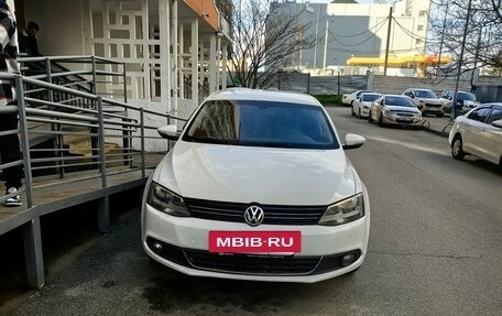 Volkswagen Jetta VI, 2013 год, 1 300 000 рублей, 3 фотография