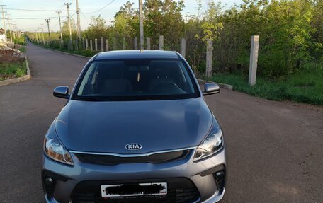 KIA Rio IV, 2018 год, 1 550 000 рублей, 3 фотография