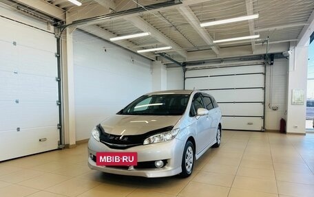 Toyota Wish II, 2015 год, 1 699 000 рублей, 2 фотография