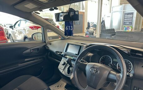 Toyota Wish II, 2015 год, 1 699 000 рублей, 11 фотография