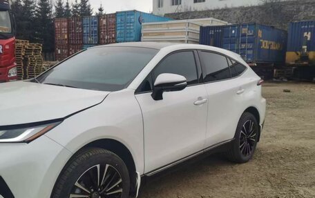 Toyota Venza, 2022 год, 4 000 000 рублей, 6 фотография