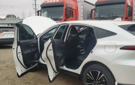 Toyota Venza, 2022 год, 4 000 000 рублей, 3 фотография