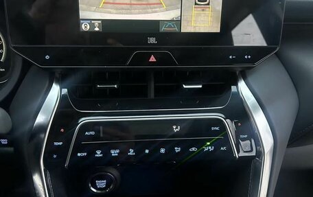Toyota Venza, 2022 год, 4 000 000 рублей, 15 фотография