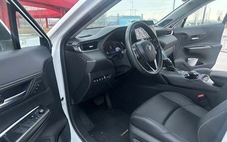 Toyota Venza, 2022 год, 4 000 000 рублей, 20 фотография