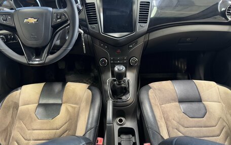 Chevrolet Cruze II, 2010 год, 745 000 рублей, 12 фотография
