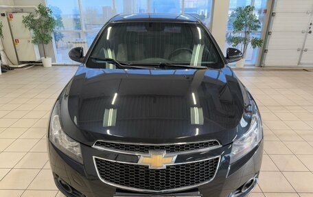 Chevrolet Cruze II, 2010 год, 745 000 рублей, 3 фотография