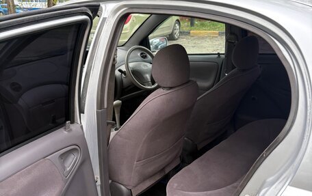 Toyota Platz, 2002 год, 235 000 рублей, 14 фотография