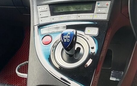 Toyota Prius, 2012 год, 1 000 000 рублей, 21 фотография