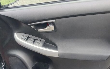 Toyota Prius, 2012 год, 1 000 000 рублей, 24 фотография